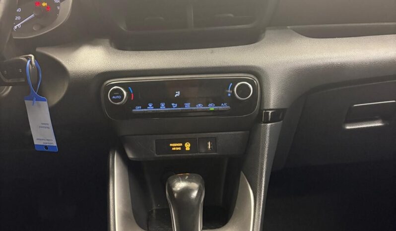 Toyota Yaris 1.5 Hybrid 5 porte Business pieno