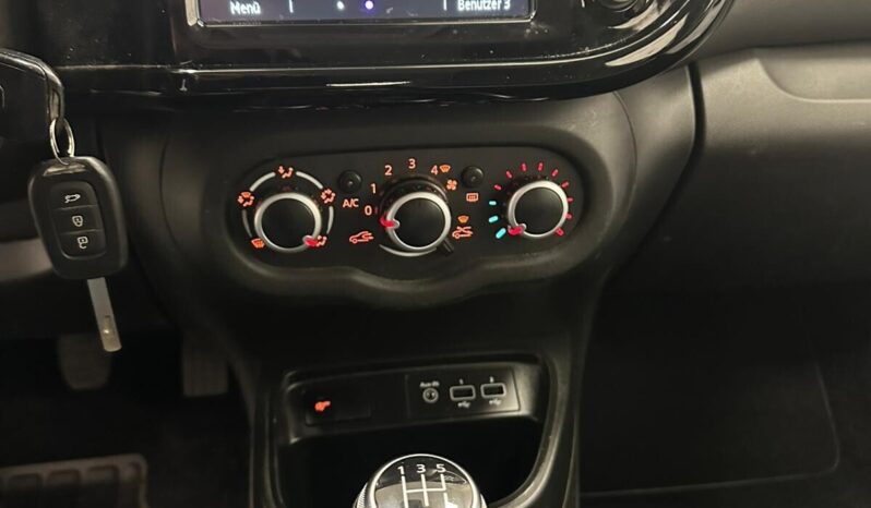 Renault Twingo SCe 65 CV Duel Limited pieno